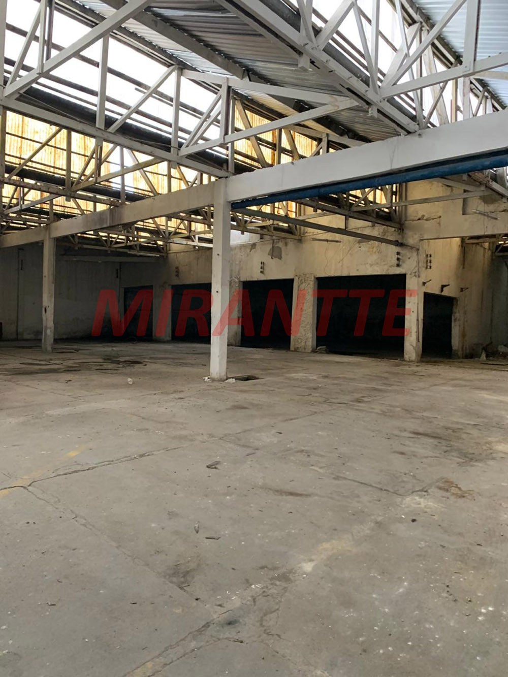 Galpao de 1200m² em Freguesia do Ó