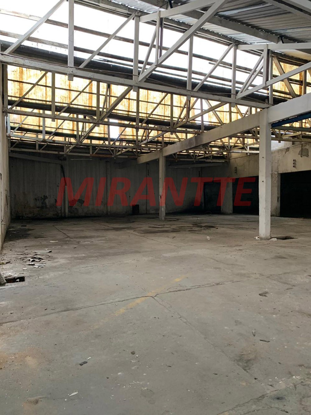 Galpao de 1200m² em Freguesia do Ó