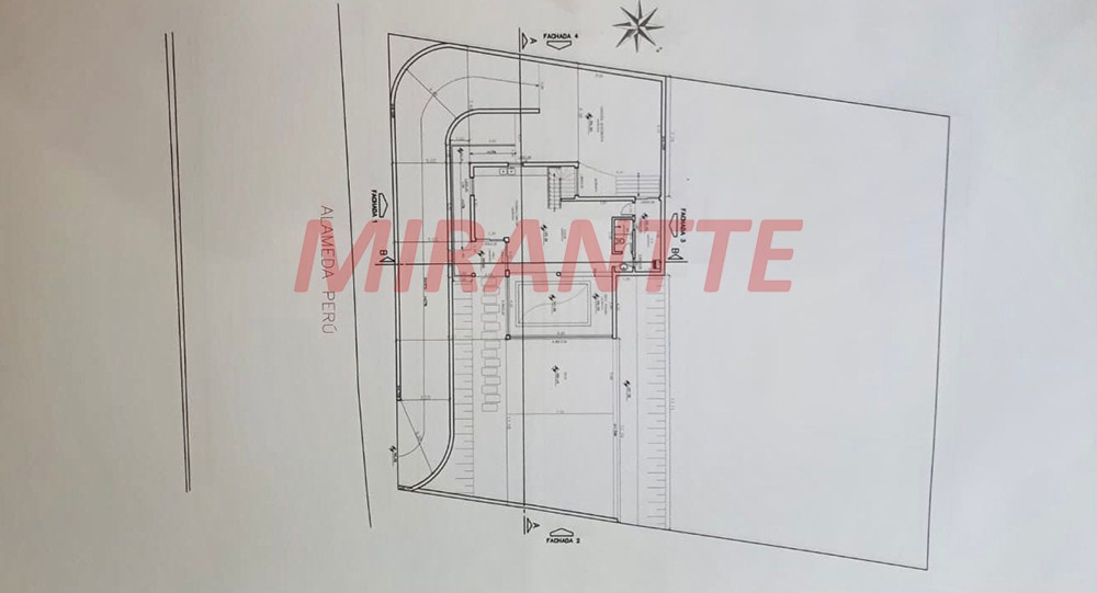 Terreno de 1.11m² em Serra Da Cantareira
