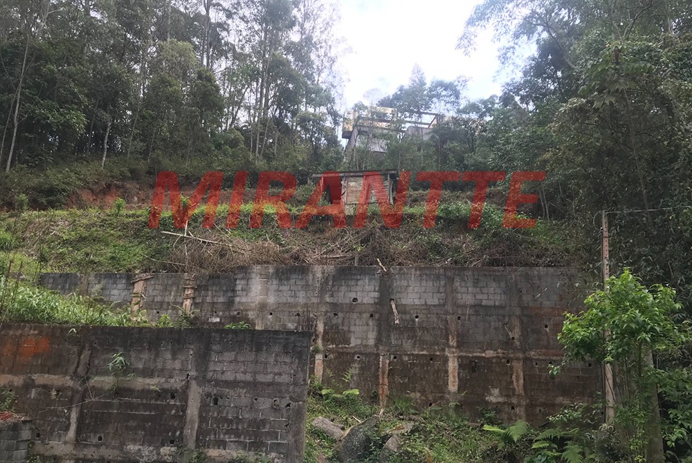 Terreno de 1.11m² em Serra Da Cantareira