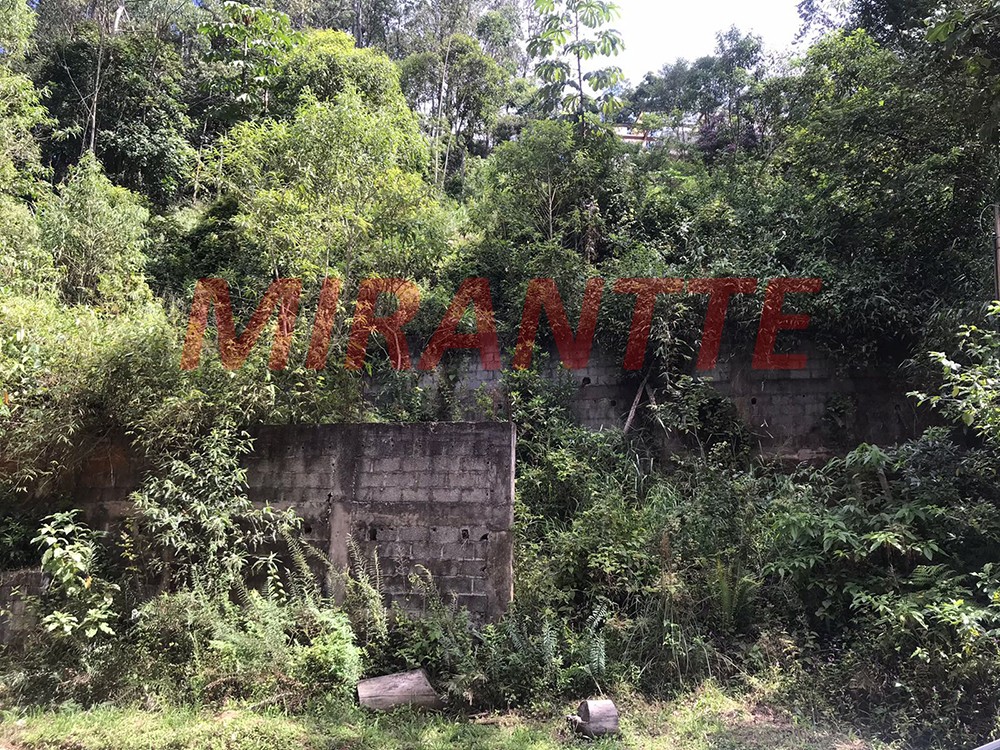 Terreno de 1.11m² em Serra Da Cantareira