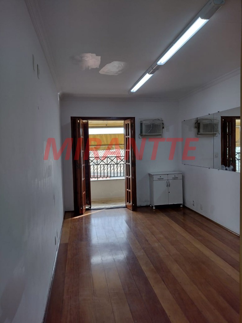 Sobrado de 283m² com 3 quartos em Água Fria