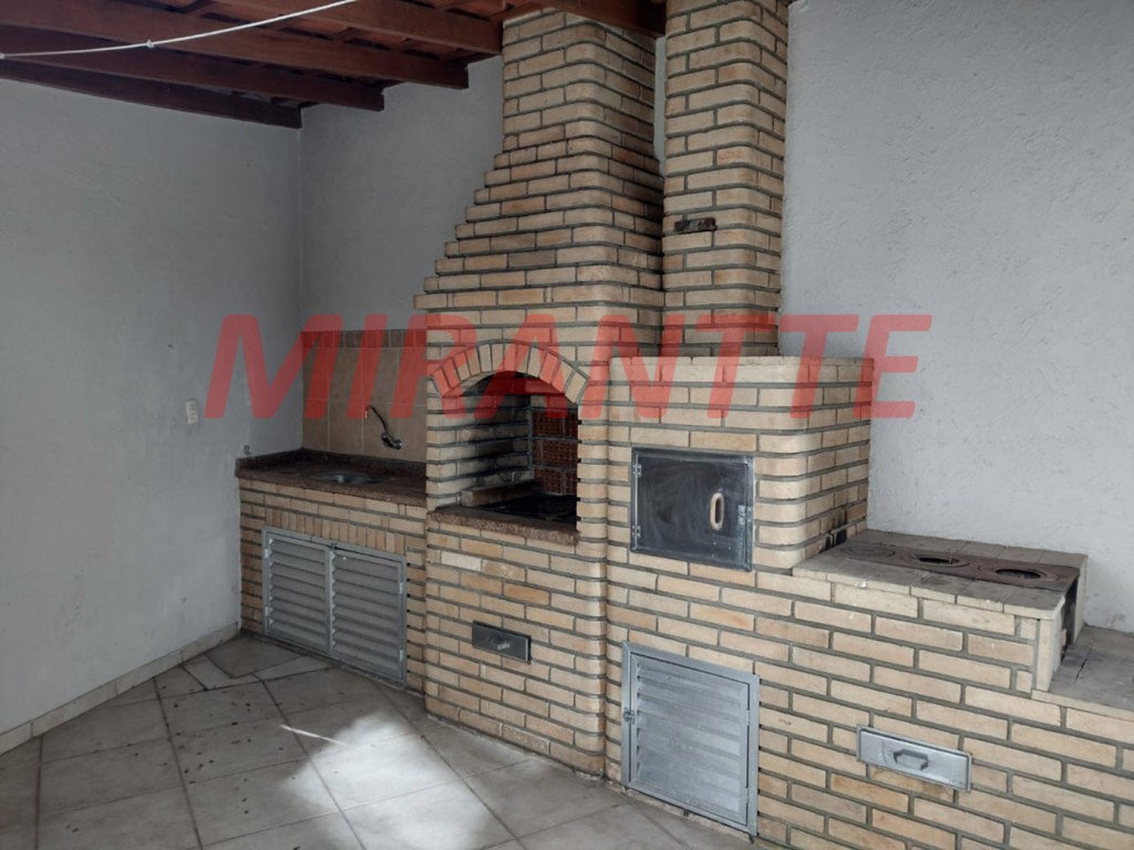 Sobrado de 283m² com 3 quartos em Água Fria