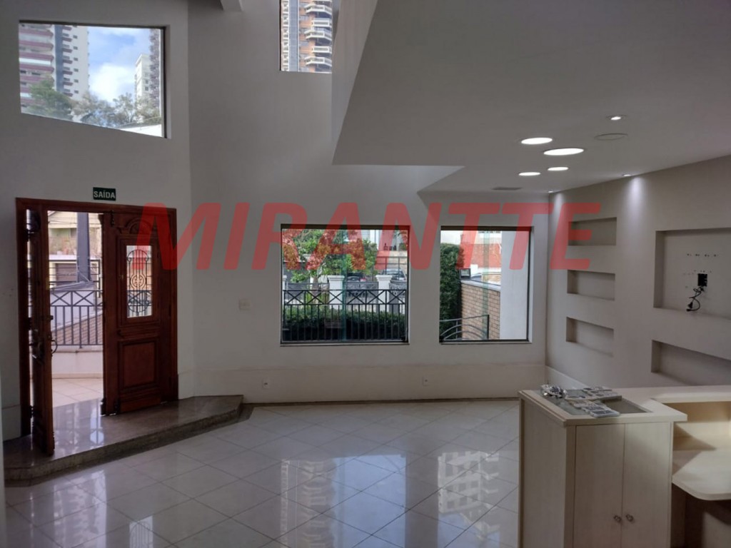 Sobrado de 283m² com 3 quartos em Água Fria
