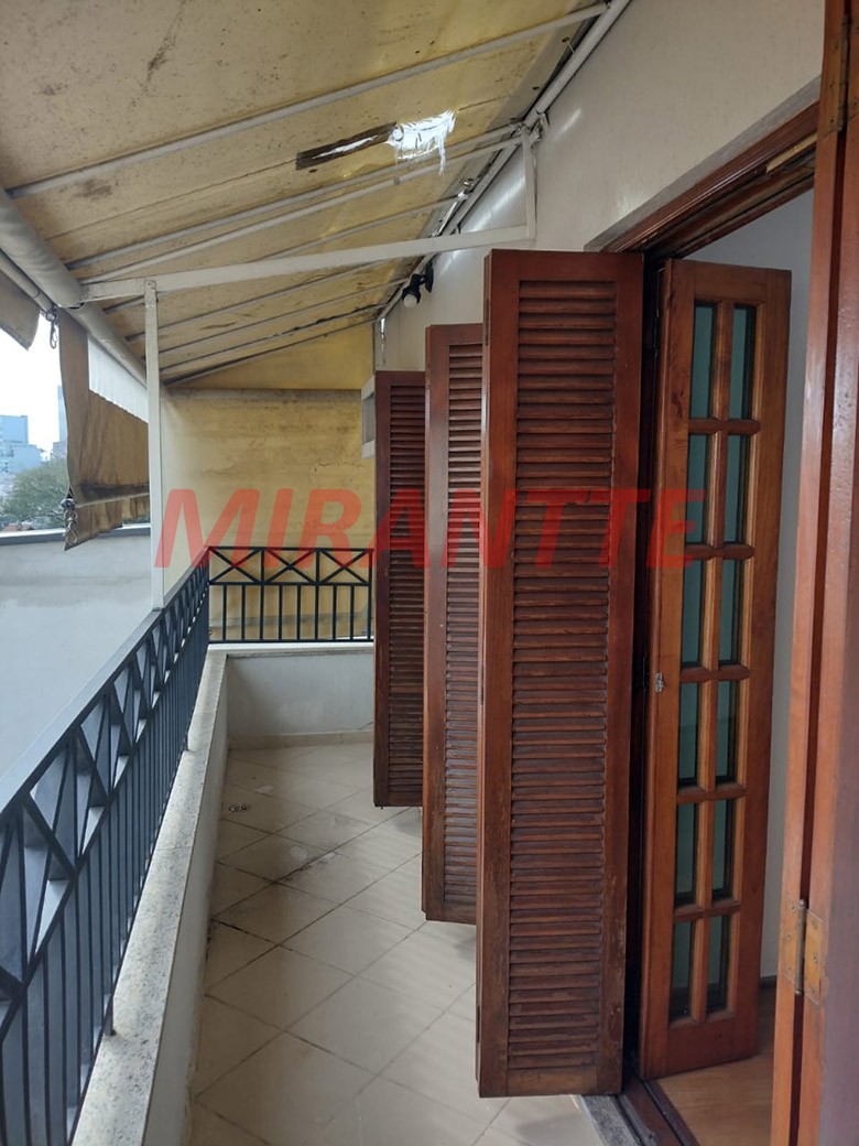 Sobrado de 283m² com 3 quartos em Água Fria