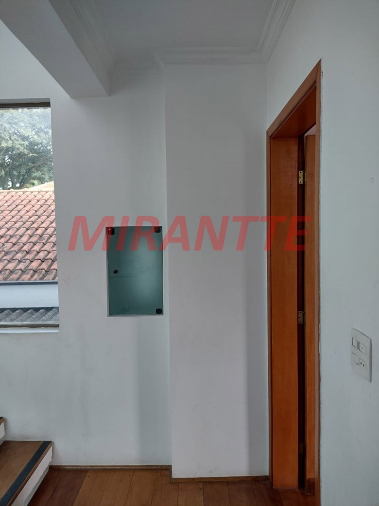 Sobrado de 283m² com 3 quartos em Água Fria