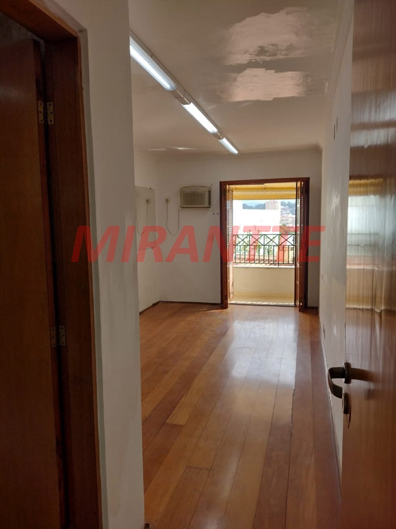 Sobrado de 283m² com 3 quartos em Água Fria