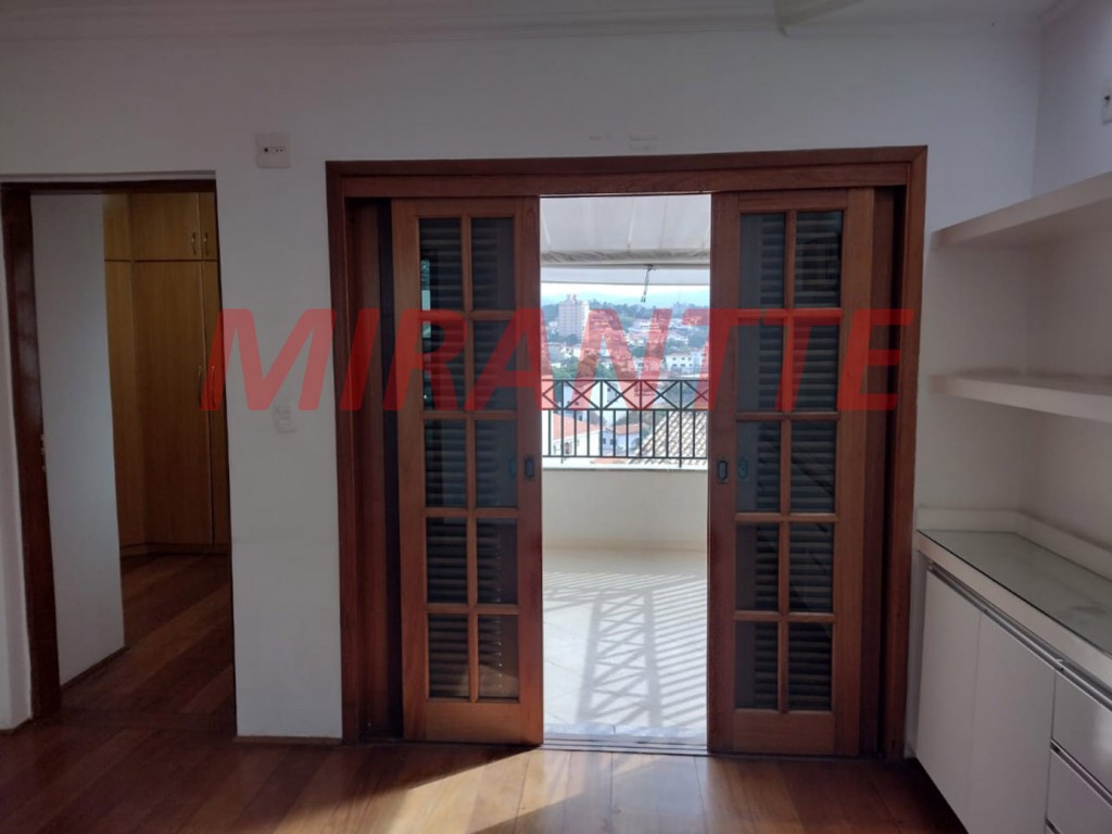 Sobrado de 283m² com 3 quartos em Água Fria