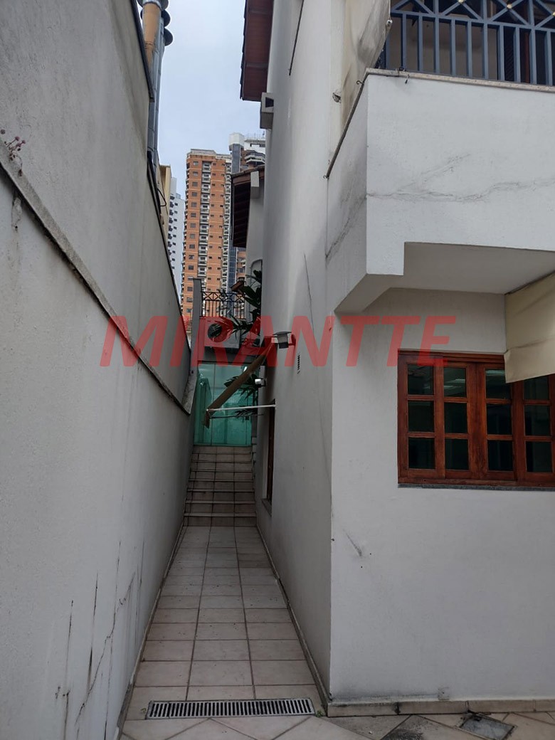Sobrado de 283m² com 3 quartos em Água Fria