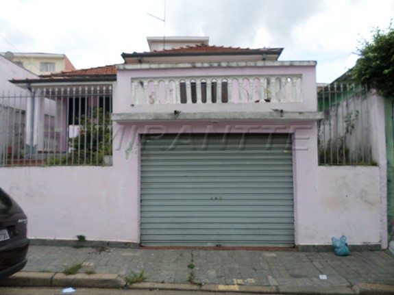Terreno de 320m² com 2 quartos em Vila Nivi