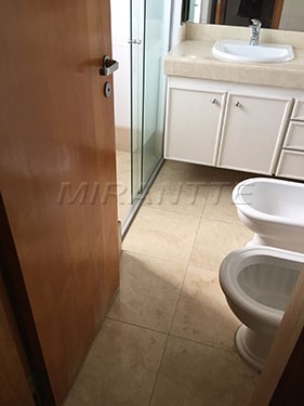 Apartamento de 270m² com 4 quartos em Morumbi