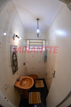 Sobrado de 290m² com 4 quartos em Tremembe