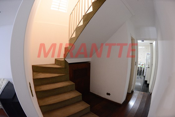 Sobrado de 290m² com 4 quartos em Tremembe