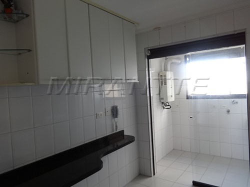 Apartamento com 3 quartos em Santa Teresinha