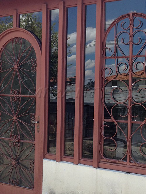 Casa terrea de 400m² com 2 quartos em Vila Mazzei