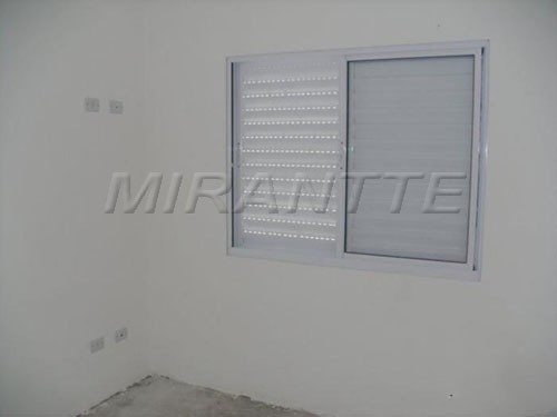 Cond. fechado de 29m² com 1 quarto em Tucuruvi