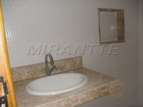 Cond. fechado de 29m² com 1 quarto em Tucuruvi