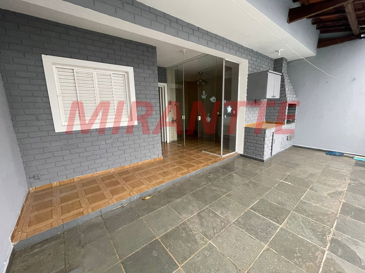 Sobrado de 286m² com 4 quartos em Imirim