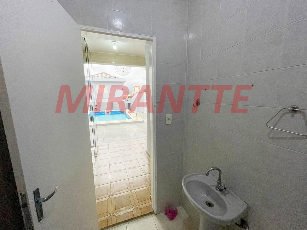 Sobrado de 286m² com 4 quartos em Imirim