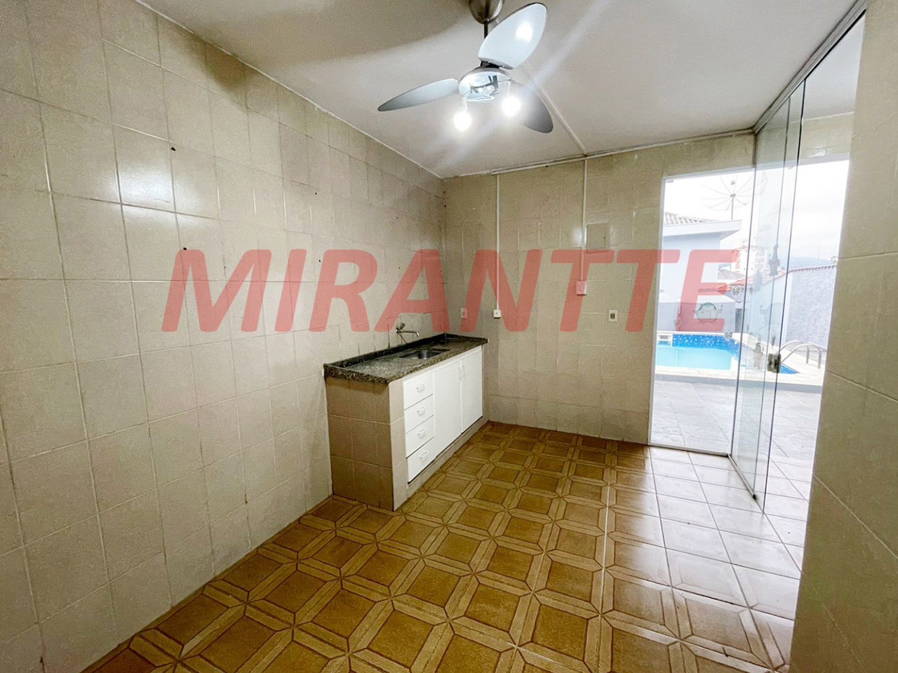 Sobrado de 286m² com 4 quartos em Imirim