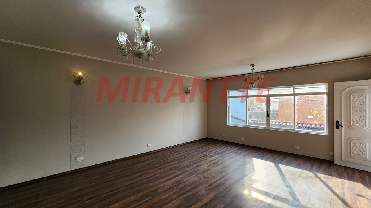 Sobrado de 286m² com 4 quartos em Imirim