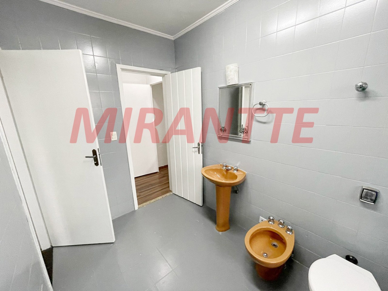 Sobrado de 286m² com 4 quartos em Imirim