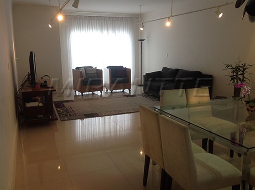 Sobrado de 243m² com 3 quartos em Vila Romana