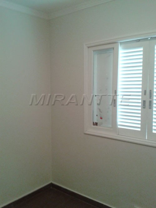 Sobrado de 340m² com 3 quartos em Jardim Virginia Bianca