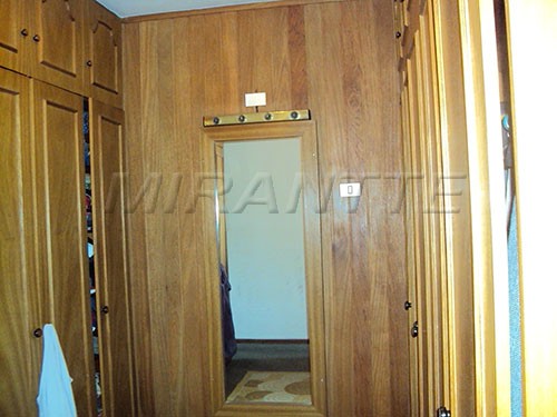 Sobrado de 400m² com 4 quartos em Tremembe
