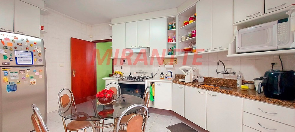 Sobrado de 229m² com 3 quartos em Palmas Do Tremembé