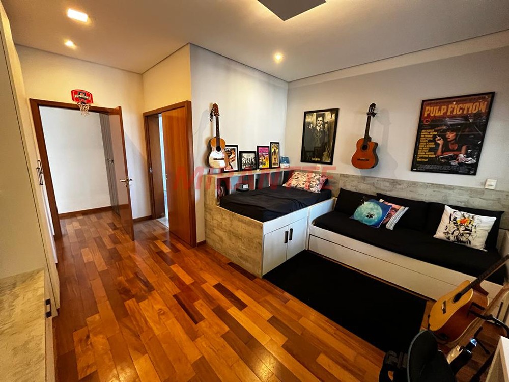 Sobrado de 750m² com 4 quartos em Tremembe