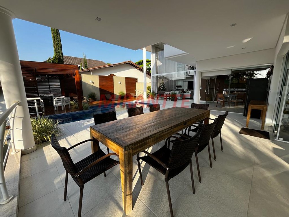 Sobrado de 750m² com 4 quartos em Tremembe