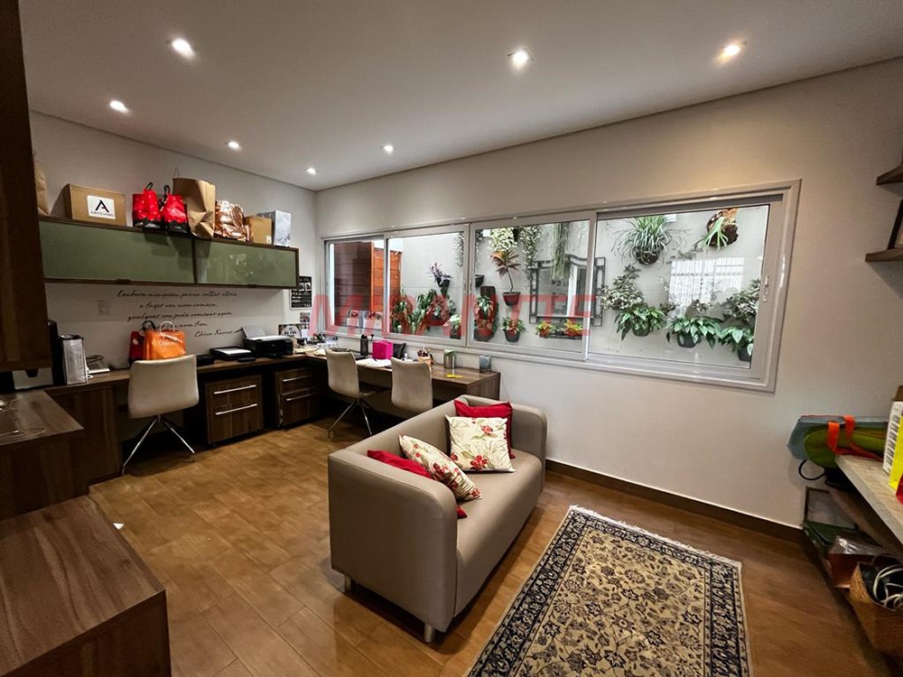 Sobrado de 750m² com 4 quartos em Tremembe