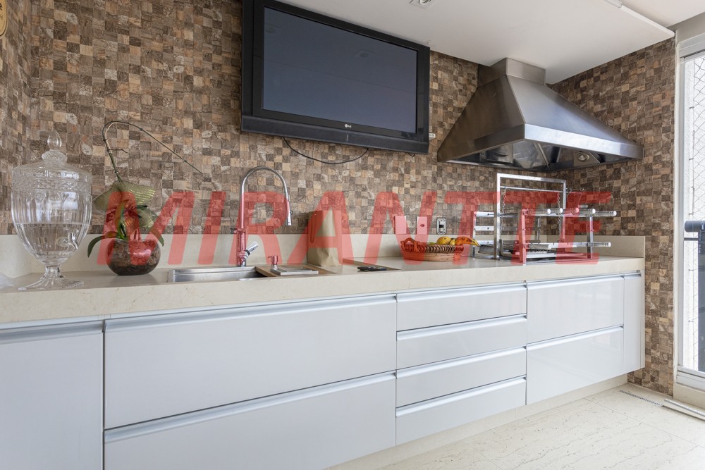 Apartamento de 264m² com 3 quartos em Santa Teresinha