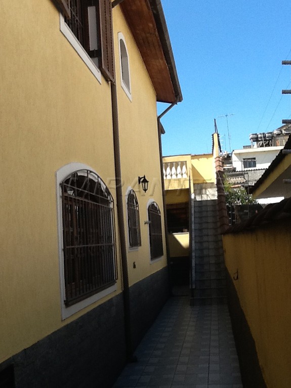 Sobrado de 175m² com 3 quartos em Parque Vitória