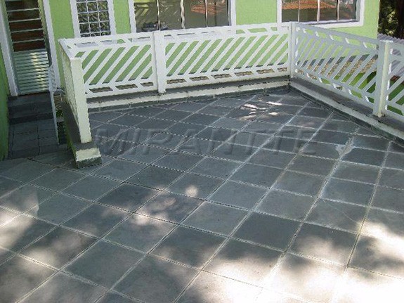 Sobrado de 210m² com 3 quartos em Vila Mazzei