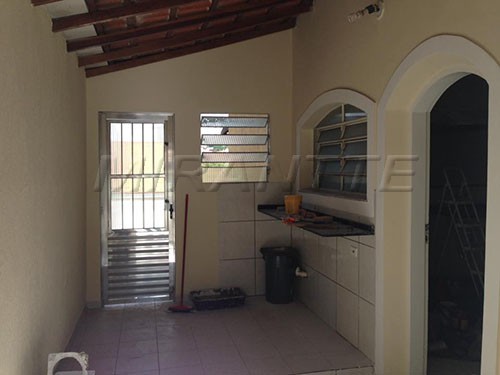 Comercial de 175m² em Água Fria