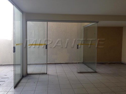 Comercial de 175m² em Água Fria