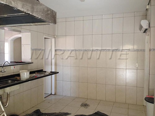 Comercial de 175m² em Água Fria