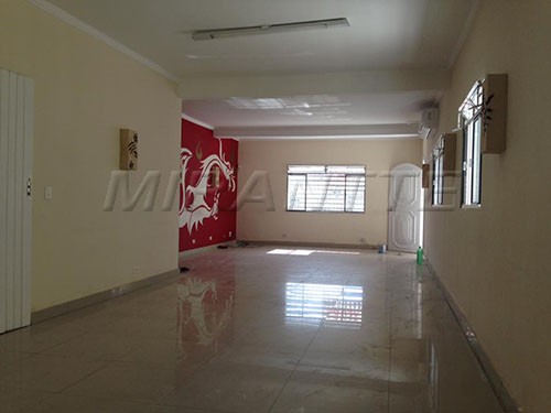 Comercial de 175m² em Água Fria