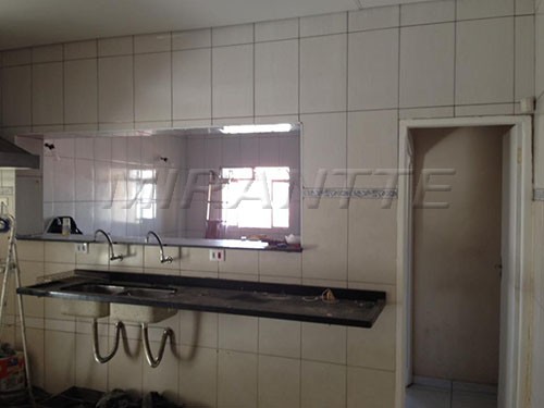 Comercial de 175m² em Água Fria