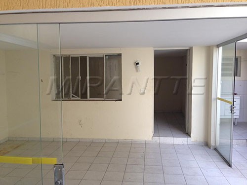 Comercial de 175m² em Água Fria
