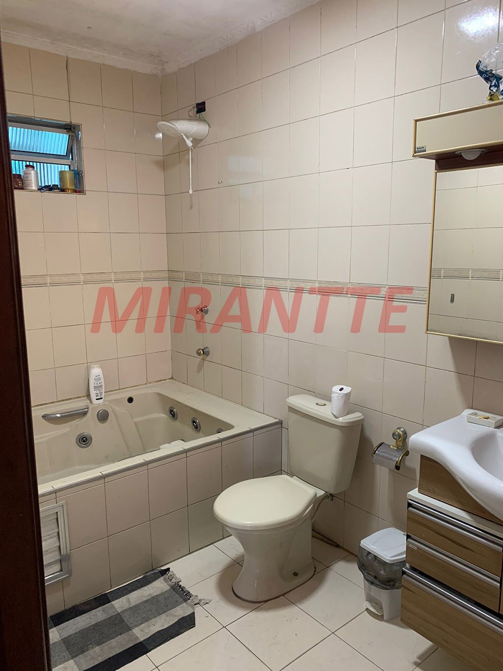 Sobrado de 165m² com 3 quartos em Jardim Brasil