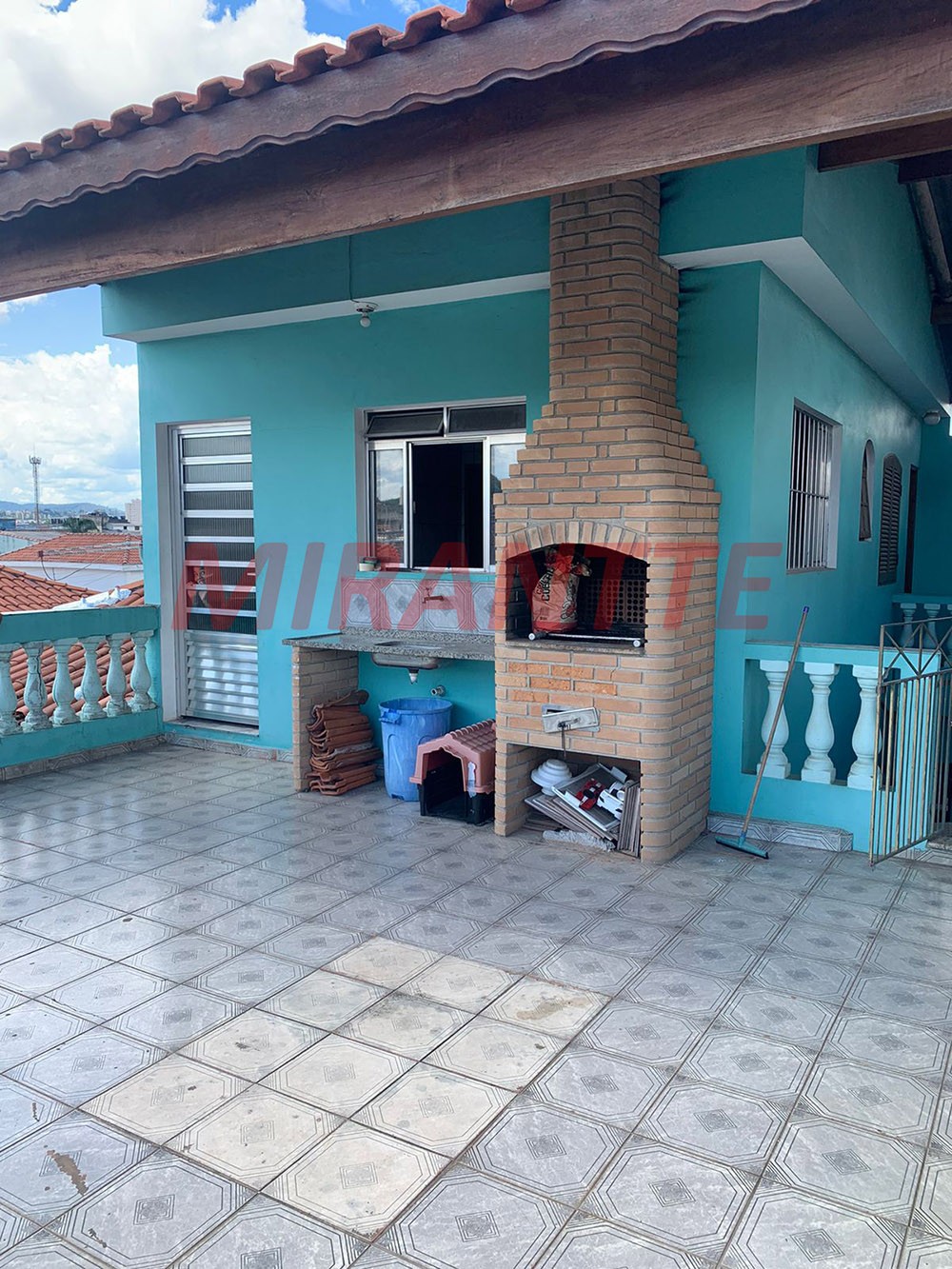 Sobrado de 165m² com 3 quartos em Jardim Brasil