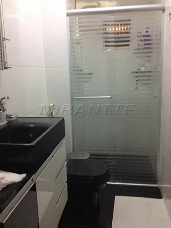 Sobrado de 237m² com 2 quartos em Vila Sabrina