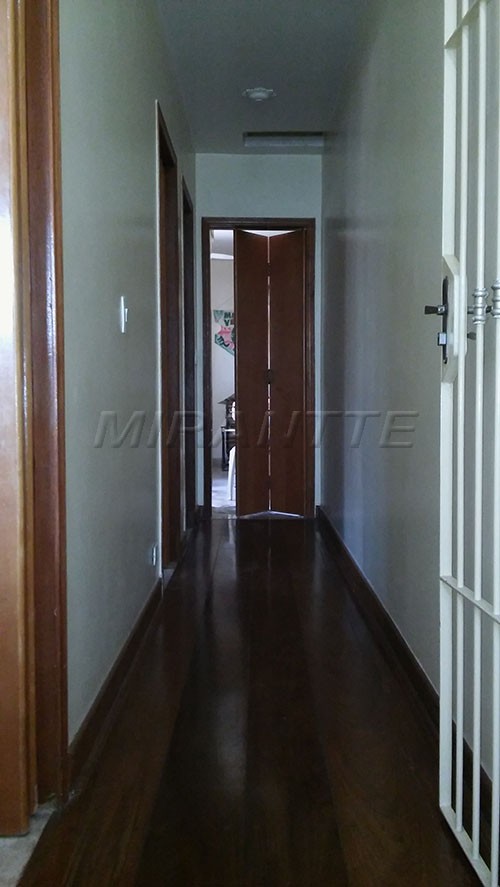 Sobrado de 93m² com 3 quartos em Cachoeirinha