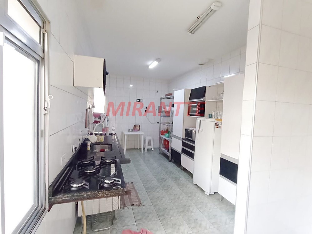 Sobrado de 225m² com 4 quartos em Casa Verde