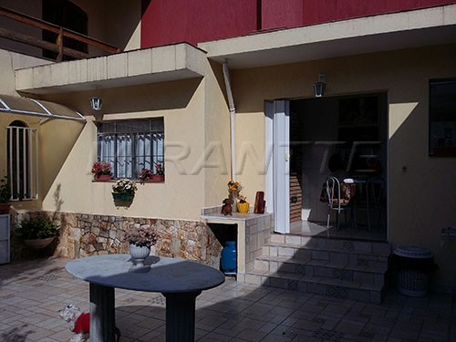 Casa terrea de 400m² com 5 quartos em Tremembe