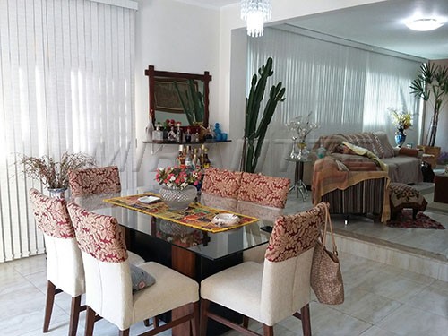 Casa terrea de 400m² com 5 quartos em Tremembe