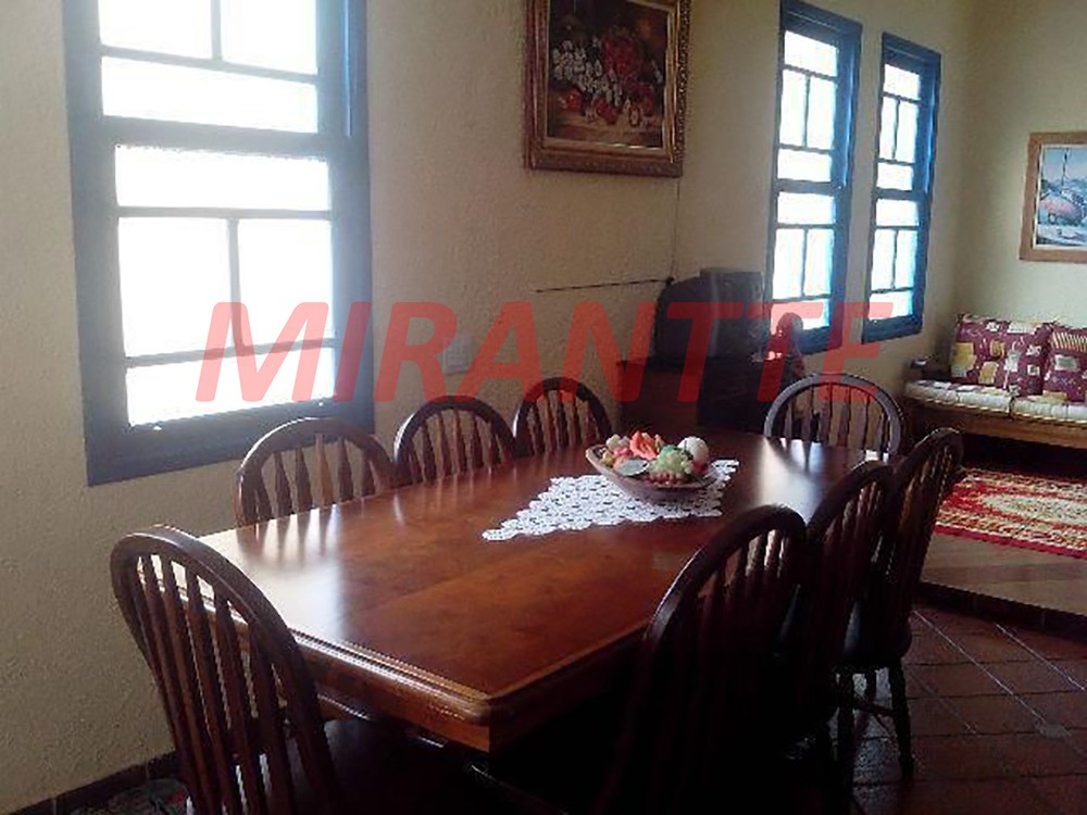 Casa terrea de 200m² com 3 quartos em Serra da Cantareira